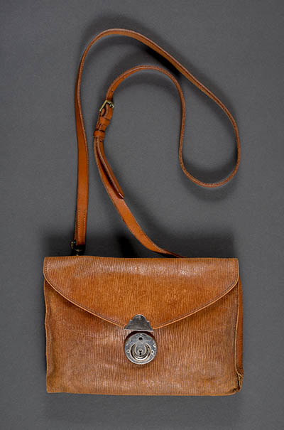 Shoulder bag belonging to Eleanor Saltonstall Leather, brass Shoulder bag belonging to Eleanor Saltonstall Leather, brass