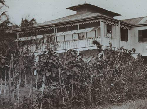 Bungalow at Axim Lantern slide