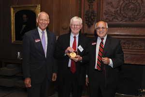 Gordon Wood receives Kennedy Medal